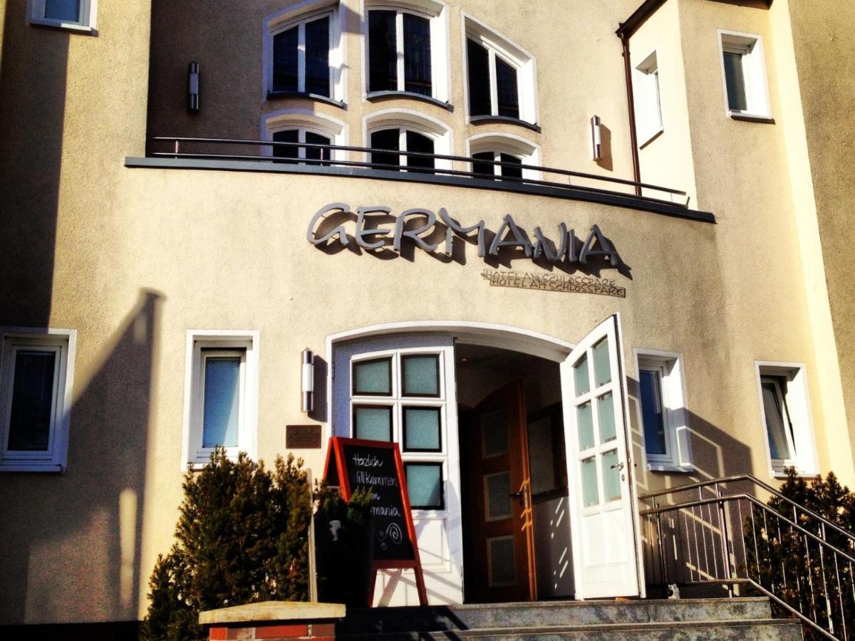 Germania Hotel Am Schlosspark Meyenburg  Экстерьер фото